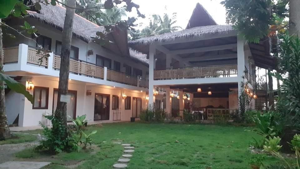Payag Suites General Luna  Buitenkant foto